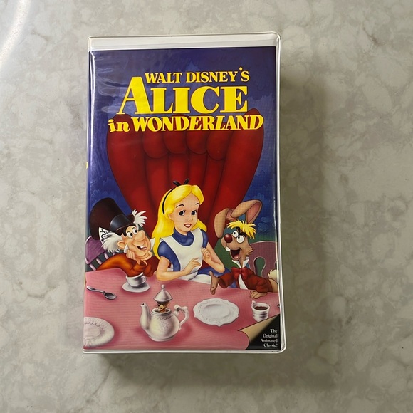 VTG DISNEY Alice in Wonderland 1991 Black Diamond VHS - Picture 1 of 15